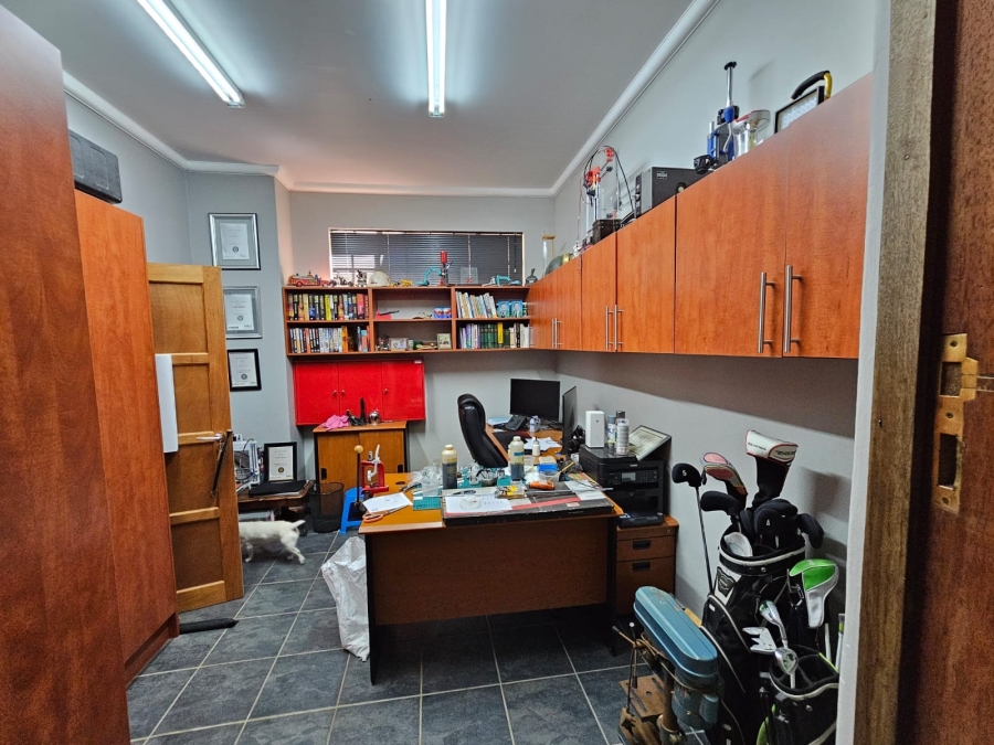 4 Bedroom Property for Sale in Rietfontein AH North West